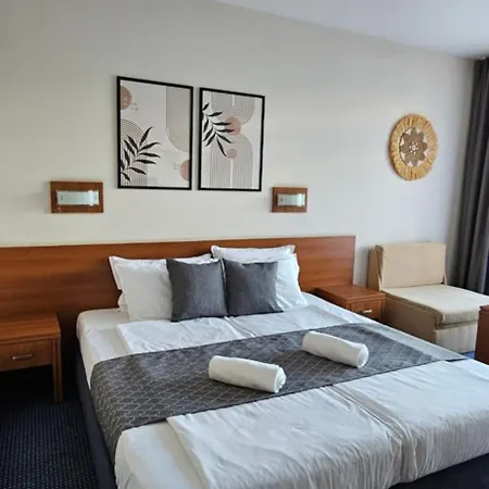 Hotel Liani 3*